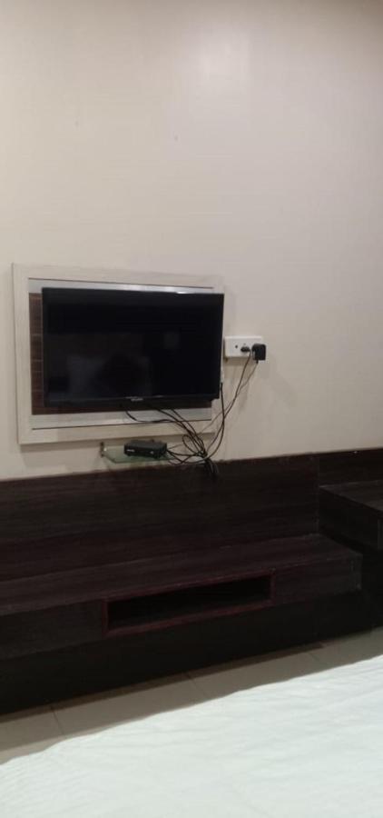 Jaya Palace Hotel By Wb Inn Dhaulpur Εξωτερικό φωτογραφία