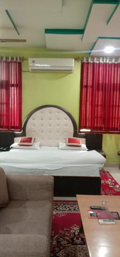 Jaya Palace Hotel By Wb Inn Dhaulpur Εξωτερικό φωτογραφία